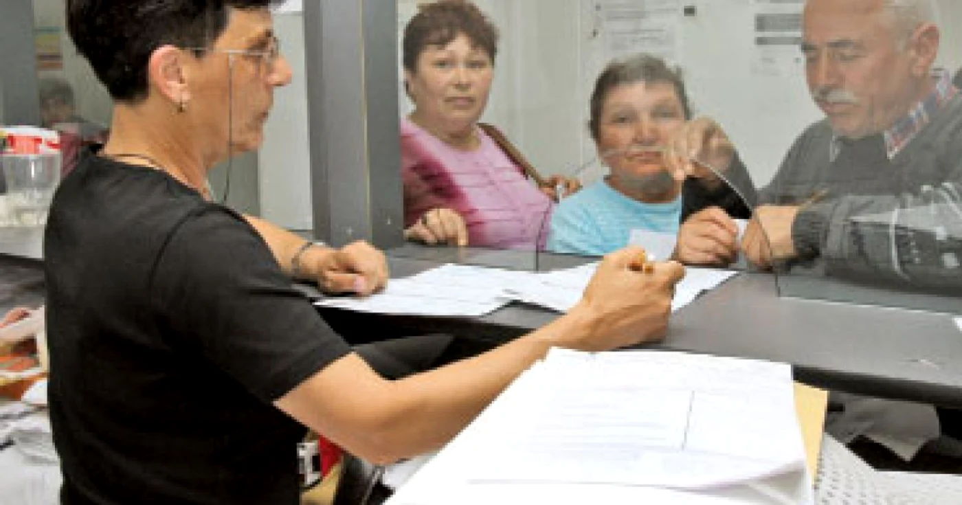 Salarii mai mari pentru bugetarii săraci