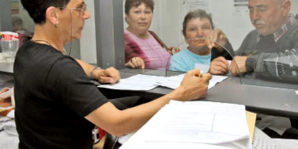 Salarii mai mari pentru bugetarii săraci
