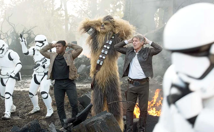 «Star Wars: Trezirea Forţei» doboară recorduri la încasări. Actorul Harrison Ford şi-a făcut singur cascadoriile în film