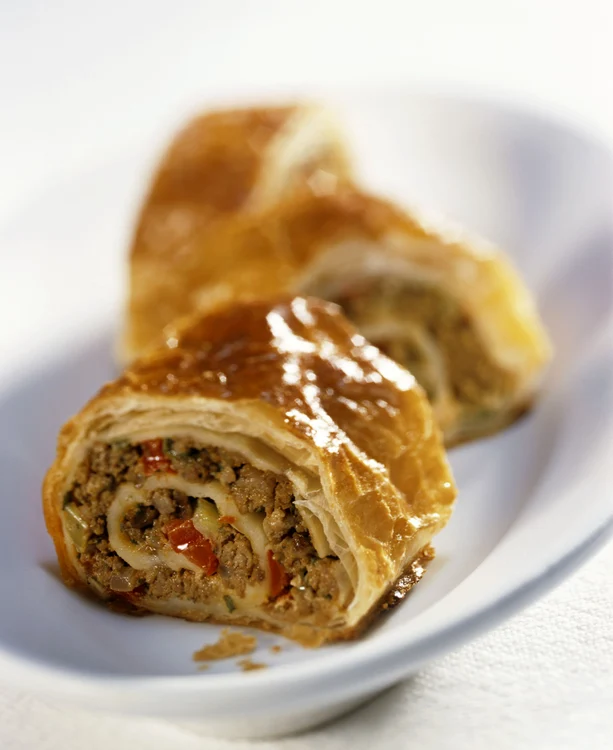 
    Ştrudel cu carne tocată  