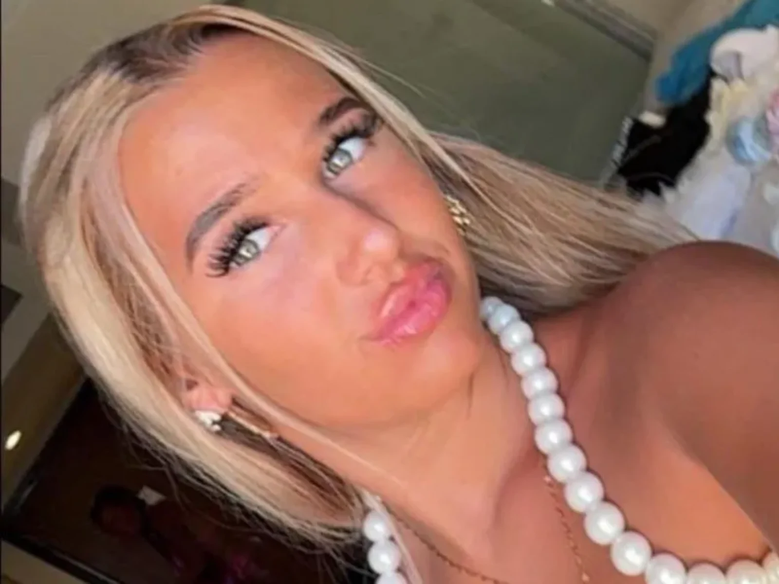 O adolescentă de 16 ani, ucisă în plină stradă. Cinci tineri au fost arestați. Mesajul sfâșietor al mamei: „Frumoasa mea prințesă”