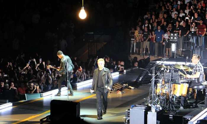 U2 Paris jpeg