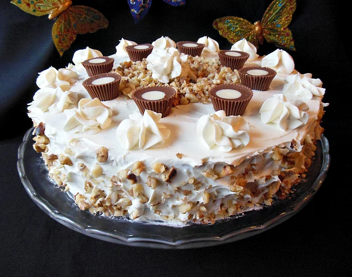 Tort cu crema de vanilie