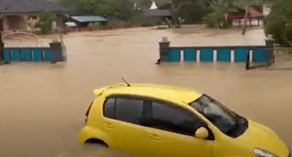 Peste 56.000 de persoane evacuate și minimum 5 morți în urma inundațiilor din Malaezia VIDEO