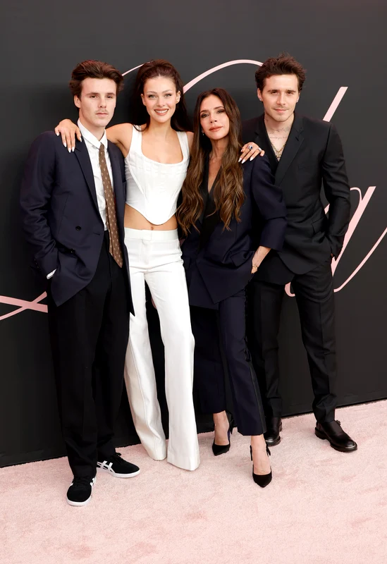 Victoria Beckham, Cruz, Brooklyn și Nicola Peltz, Getty
