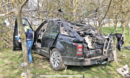 Maşina condusă de Răzvan Ciobanu a fost complet distrusă în accident jpeg