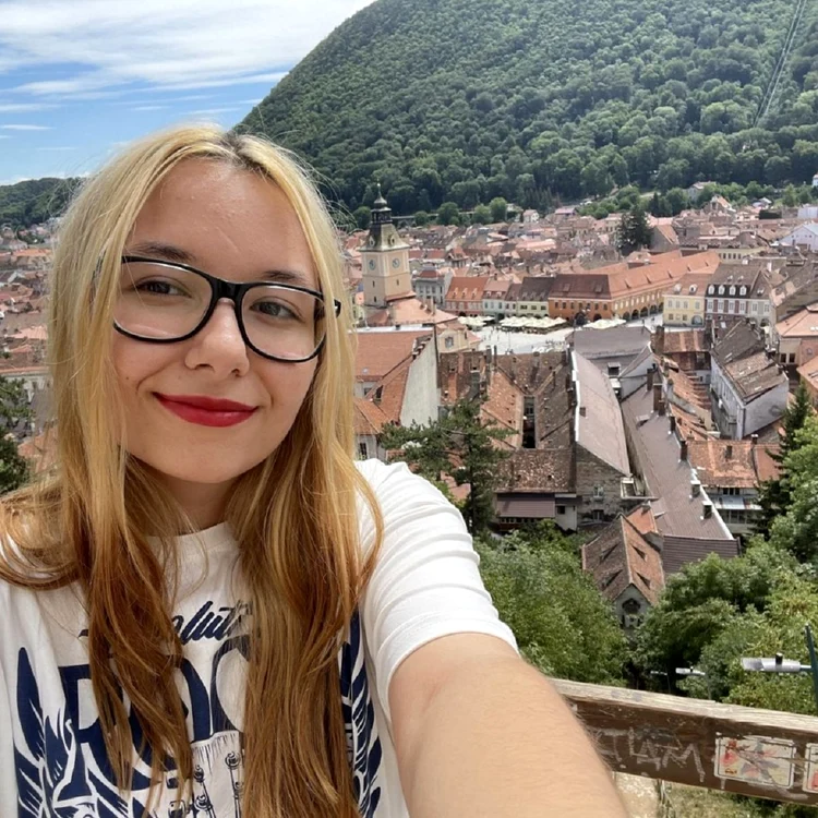Roberta Dragomir a murit sub ochii vărului ei FOTO Facebook via Antena 3