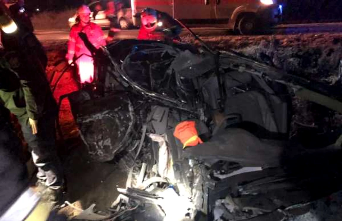 Din maşină n-a mai rămas decât uu morman de fiare FOTO: ISU Suceava