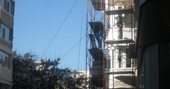  În cazul lucrărilor de la blocul C de pe Calea Călăraşilor, tot proprietarul plăteşte. 