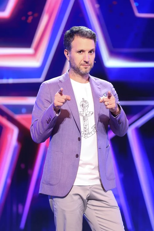 
    Smiley îi ține locul lui Andi Moisescu la Românii au talent  