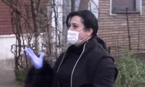 Asistenta are doi copii și a hotărât să se mute singură într un apartament pentru a și proteja familia  jpeg