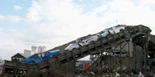 Pentru a scăpa de rable, proprietarii de maşini vechi de 10 ani trebuie să se prezinte la centrul de casare Remat