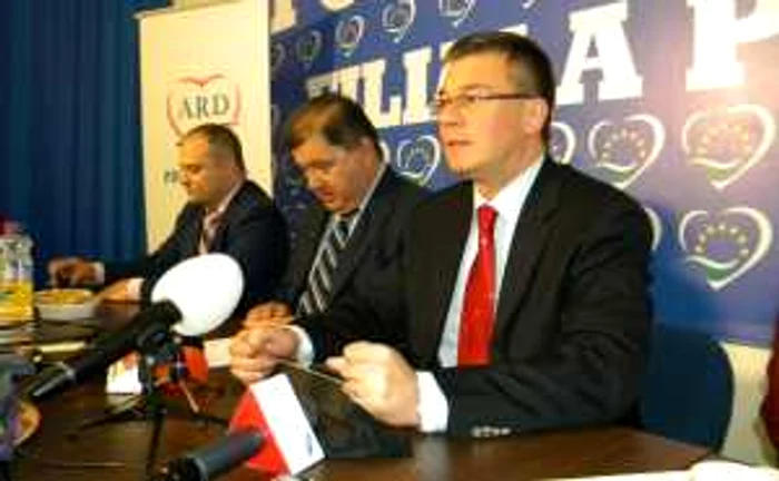 Mihai Răzvan Ungureanu a fost miercuri seară la Ploiești