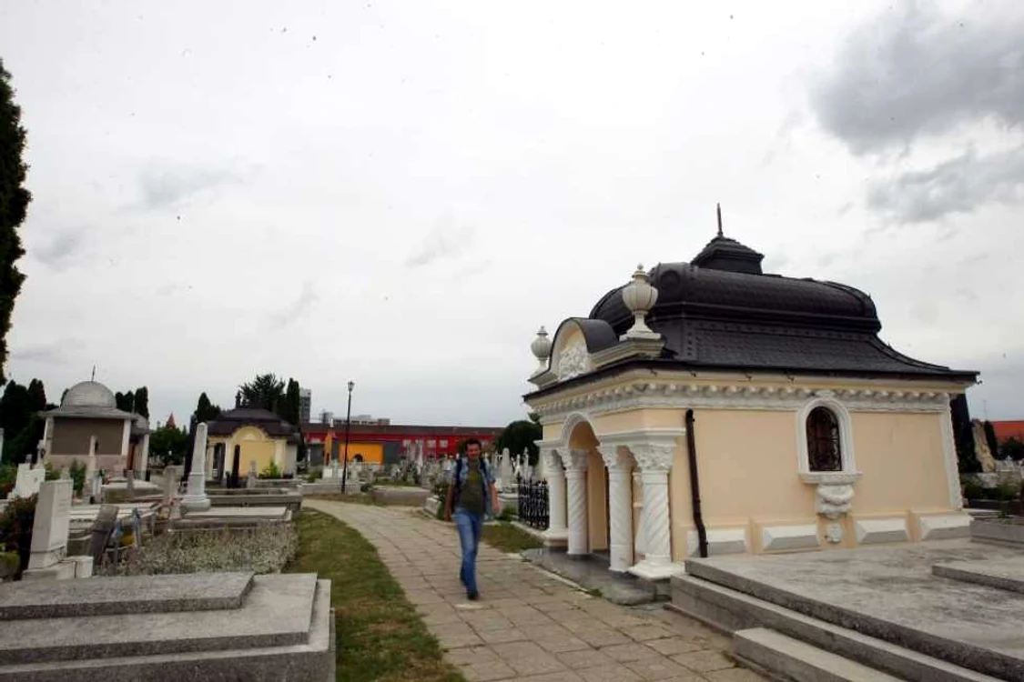 Palate cu turnuleţe în cimitirele din Timisoara 2