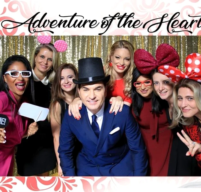 Valentina Pelinel şi Cristi Borcea s-au distrat alături de prieteni după cununia civilă 