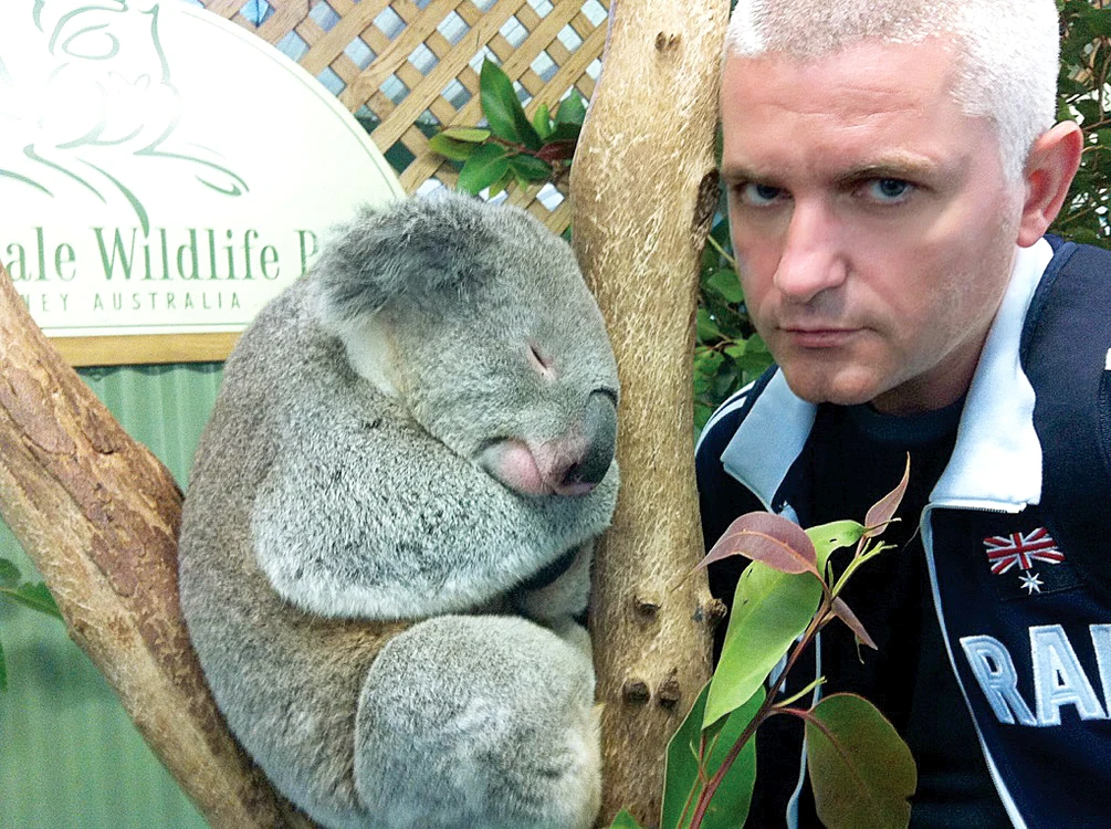 
    Înainte să-i dea voce lui  Blinky Bill, Virgil Ianţu  s-a întâlnit în Australia  şi cu un koala adevărat    