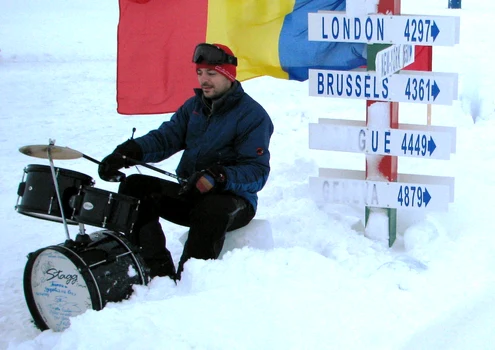 A cântat la tobe la Polul Nord