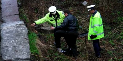 Poliţiştii continuă cercetările pentru a afla cauza exactă a producerii accidentului