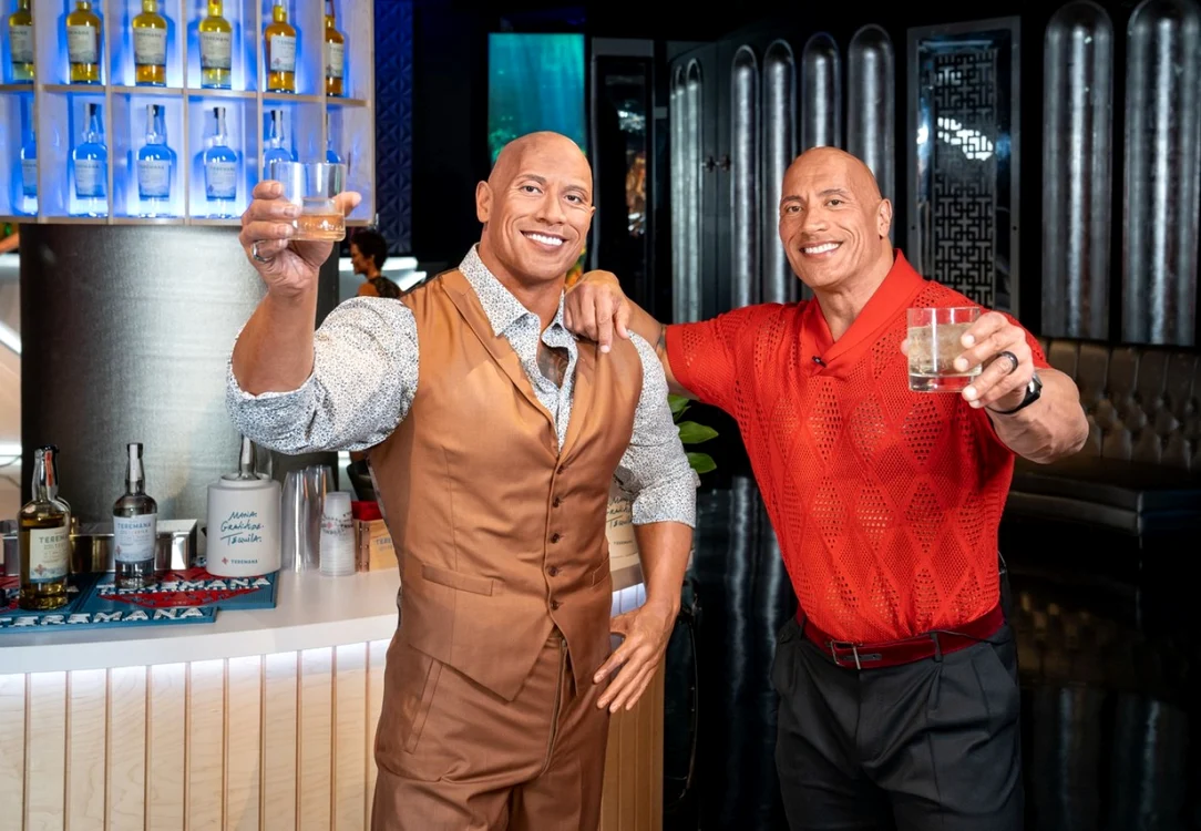 Dwayne „The
Rock‟
Johnson, lângă figura sa de ceară de la muzeul Madame Tussauds @profimedia