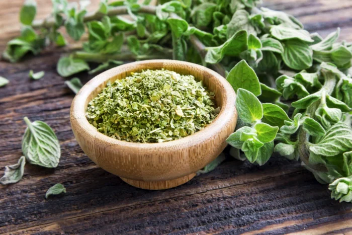 Oregano este foarte ușor de introdus în dietă