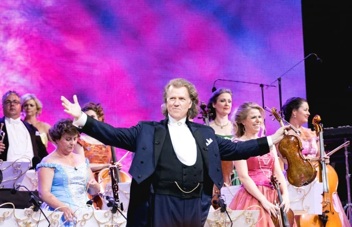 André Rieu va susţine o serie de trei concerte la Cluj-Napoca, în faţa a zeci de mii de fani din România şi din ţările învecinate.