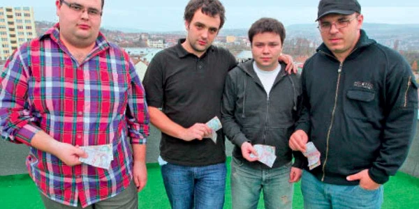 Andrei Muntean (stânga), Robert Kovacs, Sorin Parpucea şi Bogdan Cardoş  