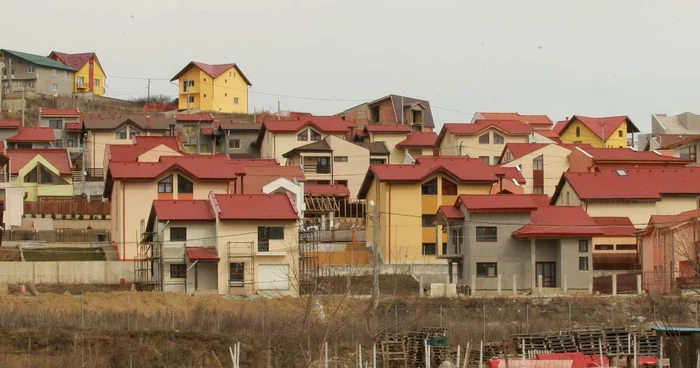 Casele din zona Bucium sunt accesibile doar pentru cei înstăriţi