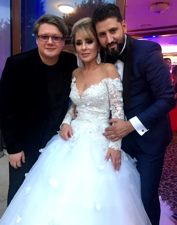 
    Irinuca și Bogdan își doresc ca nașul copilului lor să fie Fuego  