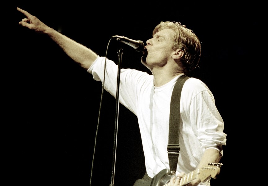 Bryan Adams, artist: „Când te gândești la o anumită persoană, poți face un cântec plin de emoții“