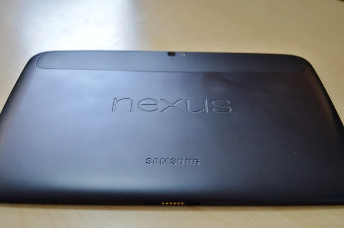 Tableta Nexus 10 de anul trecut a fost fabricată de Samsung. FOTO Răzvan Băltăreţu/Adevărul