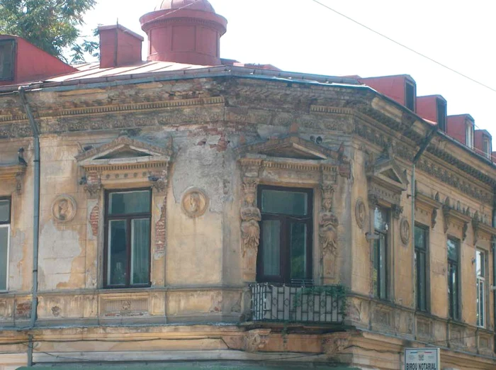 Strada Mendeleev nr.35, sector 1, monument istoric, august 2008