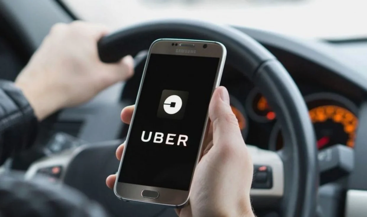 Uber, obligată să plătească drepturi de autor pentru muzica pusă FOTO: Arhivă, adevărul