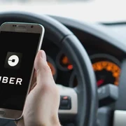 Aplicatie UBER foto news.ro