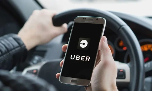 Aplicatie UBER foto news.ro