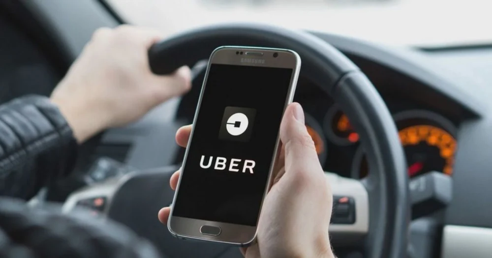 Uber, obligată de Curtea de Apel București să plătească drepturi de autor pentru muzica difuzată în mașini