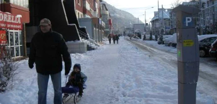 Cei mai bucuroşi de zăpada căzută au fost copiii