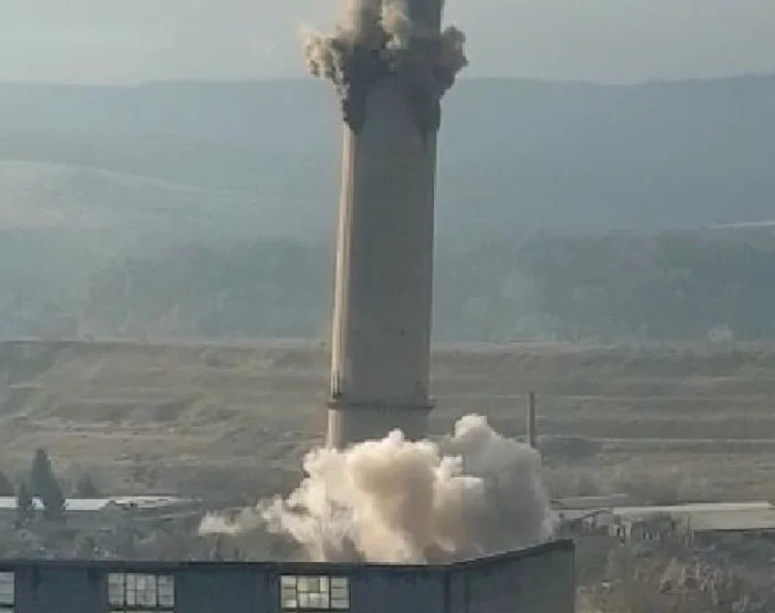 A doua tentativă de detonare a reușit. FOTO Captură video Corina Slămnoiu