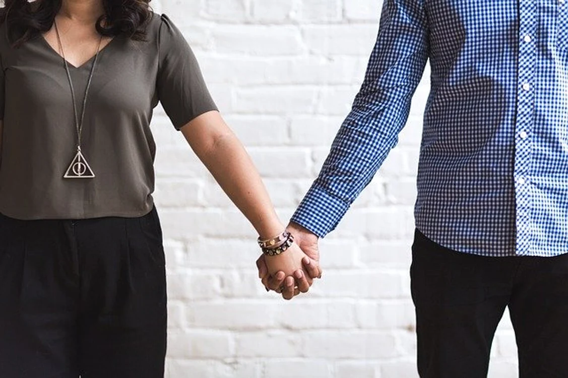 
    Pregăteşte-i o surpriză care să îi aducă aminte cât de frumos a fost timpul petrecut împreunăFoto: pixabay.com  