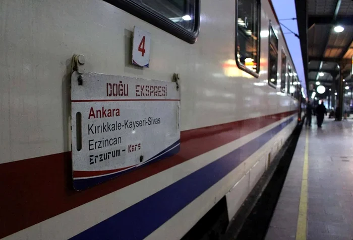 Trenul Eastern Express în gara din Ankara. Foto: Go Turkiye