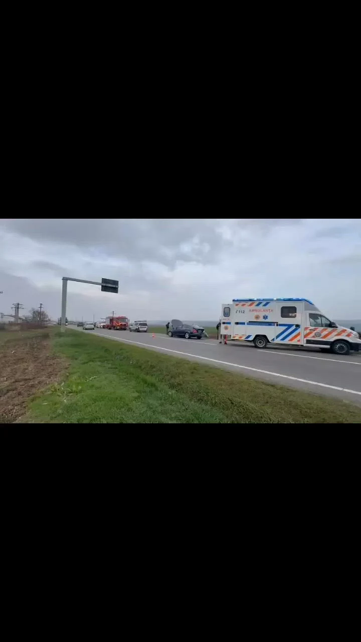 Șase persoane rănite într-un accident cu patru mașini provocat la Vaslui