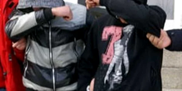 Doi dintre inculpaţii condamnaţi sunt minori