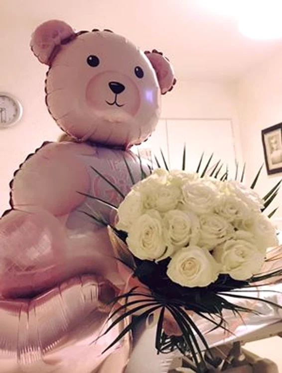 Le-a arătat tuturor fanilor săi cadourile primite