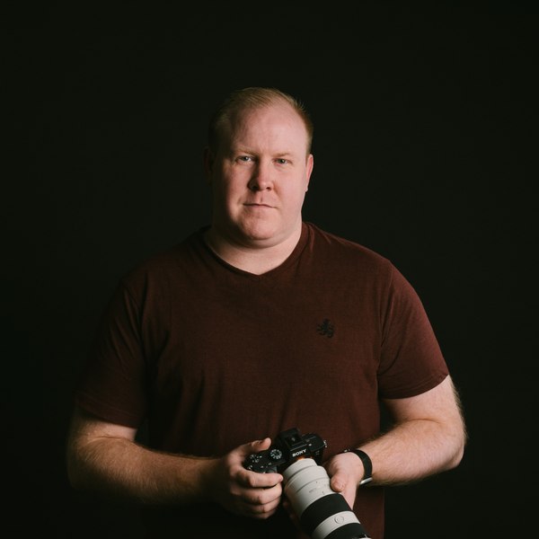 Fotograf englez, uimit de o coadă la shaorma gratuită în Cluj, de Black Friday: „Asta e nebunie! Dacă cineva e lovit?”