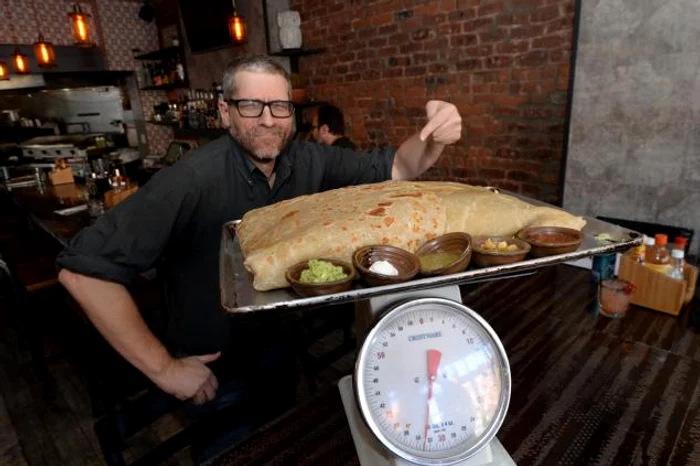 
    Trebuie mâncat totul fără nici o pauză  