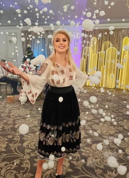 Ornela Pasăre e profesoară de canto foto: Facebook 