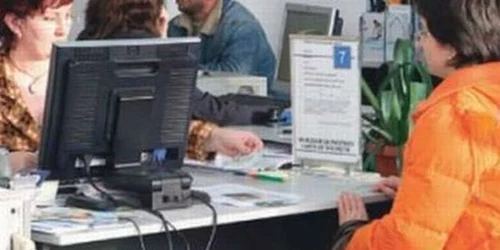 Costul creditelor în euro este mai mic decât al celor în lei