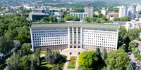 Parlament Chisinau FOTO Multimedia  parlament md jpg