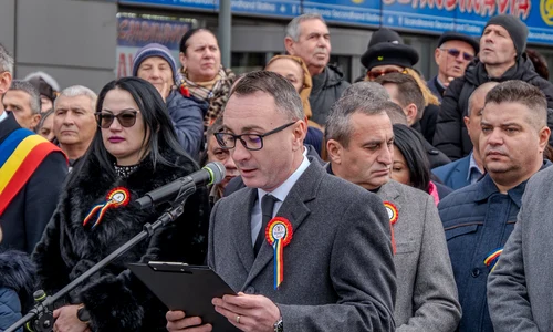 cosmin floreanu, prefect olt   foto FB cosmin floreanu jpg