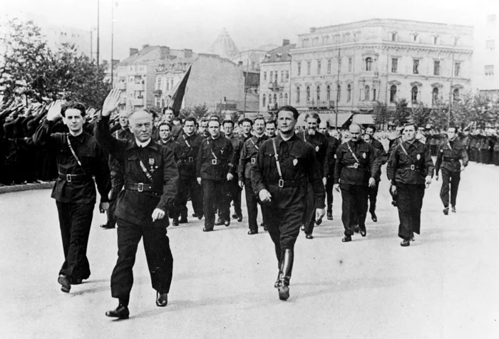 Parada victoriei Gărzii de Fier în București după numirea lui Antonescu GettyImages