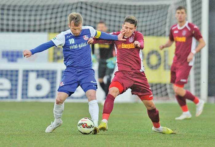 
    Florin Cernat a fost  cel mai bun fotbalist  al Oțelului, mai  multe cluburi din  Liga 1 luptându-se  pentru a-i obține  semnătura  